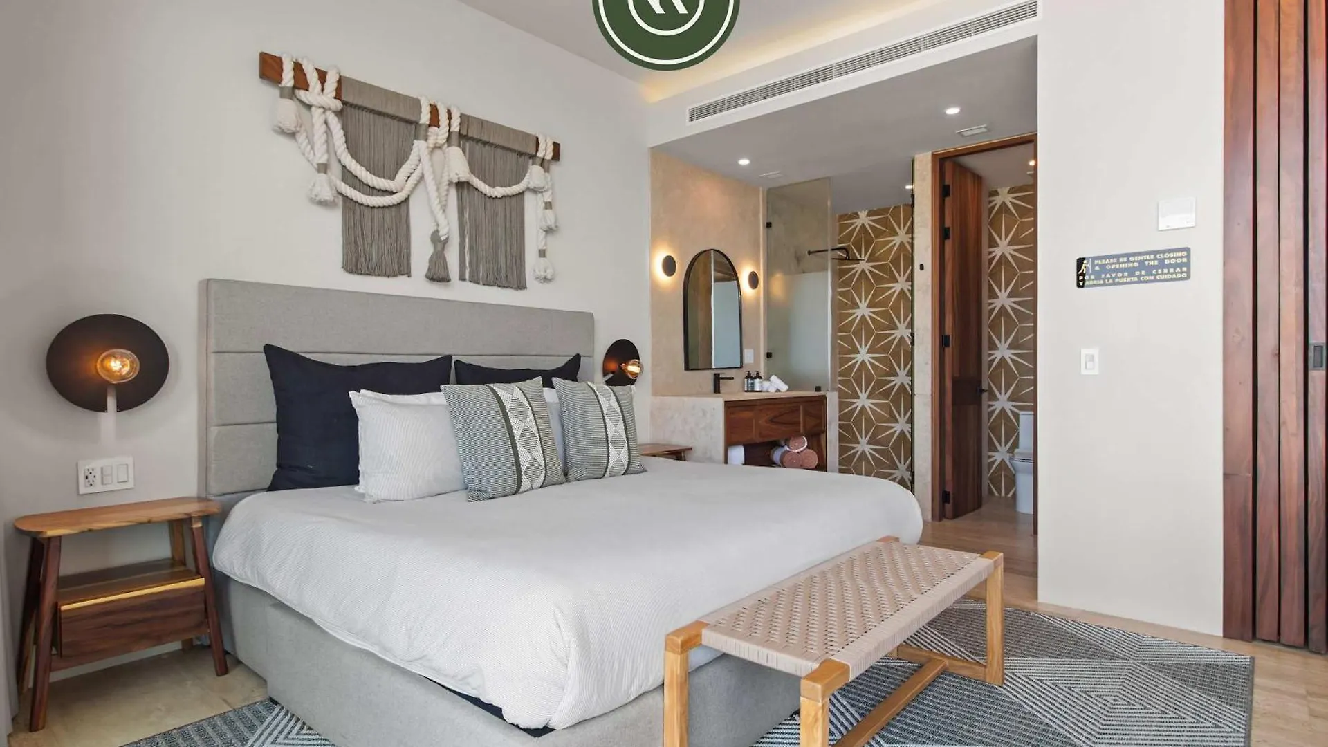 Apartment Luxury Oceanview Condo - Rooftop Pool - Downtown Puerto Vallarta